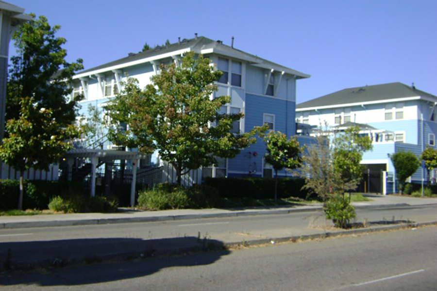 foothill apartments outside