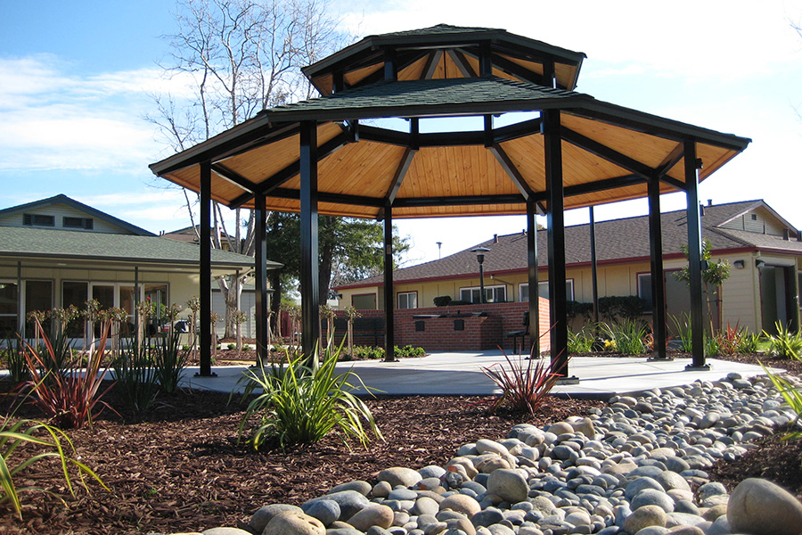 Palo Vista Outside